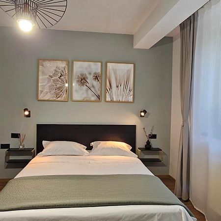 Exclusive Living Apartment ブカレスト エクステリア 写真
