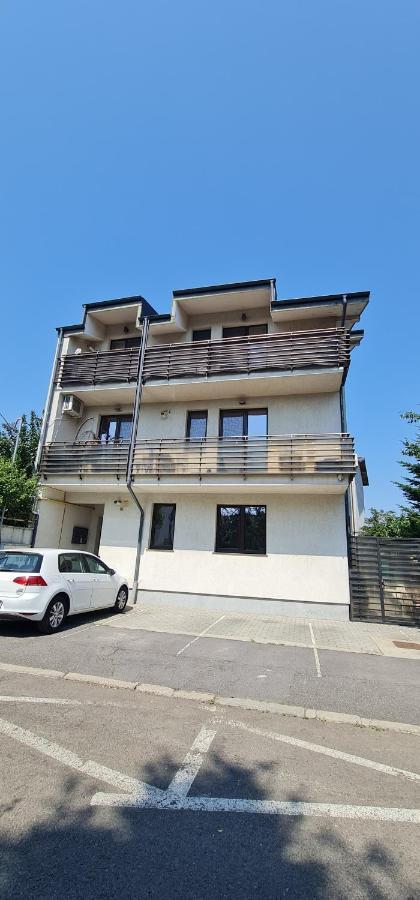 Exclusive Living Apartment ブカレスト エクステリア 写真